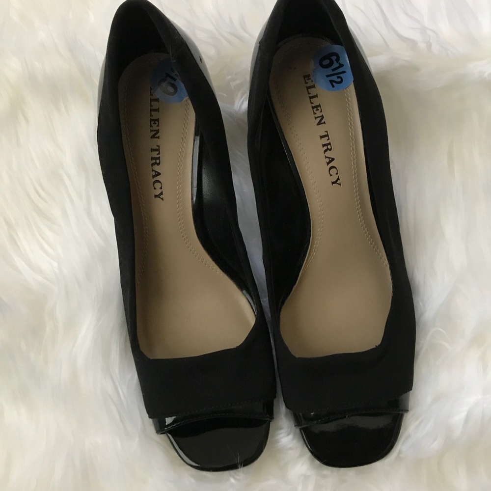 NWOT Ellen Tracy Wedges